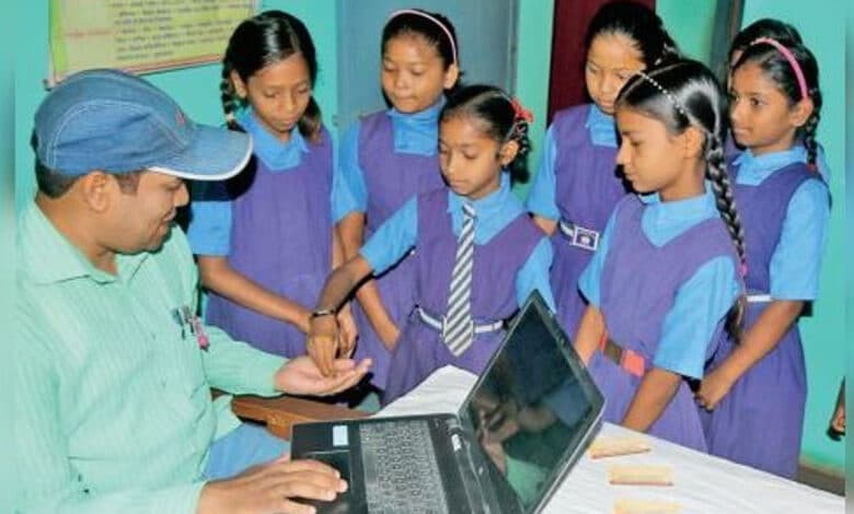 تلنگانہ: اسکول میں بچوں کے لیے بینک کا آغاز