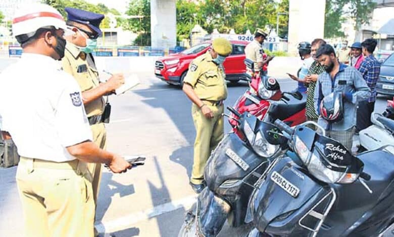 تلنگانہ میں پولیس کی سخت کارروائی، نمبر پلیٹ میں ہیر پھیر کرنے والوں پر نظر