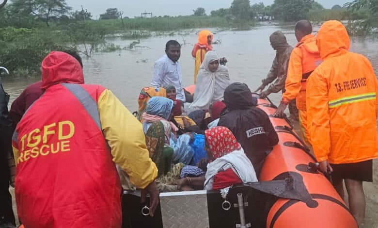 تلنگانہ: بارش کے دوران چھ اضلاع سے 1,646 افراد کو محفوظ مقامات پر منتقل کیا گیا