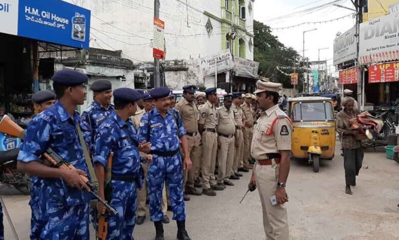 حیدرآباد: گنیش تہوار اور میلاد النبی کے پیش نظر سکیورٹی فورسس کا مارچ