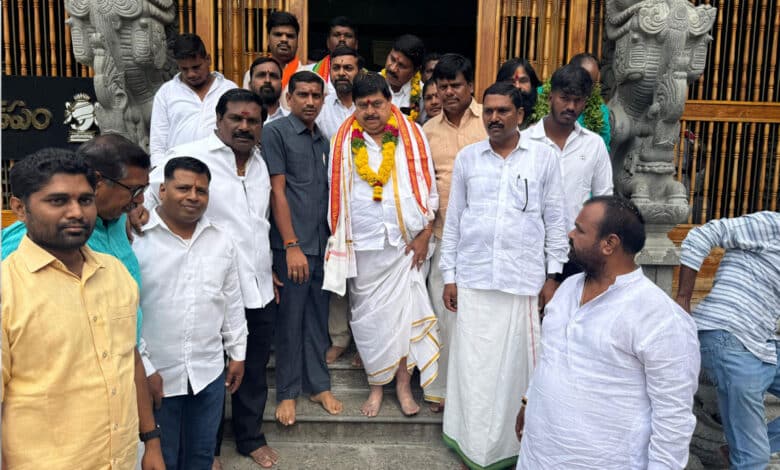 بی جے پی ریاستی صدر رام چندر راؤ کا یادگیری گٹہ مندر کا دورہ