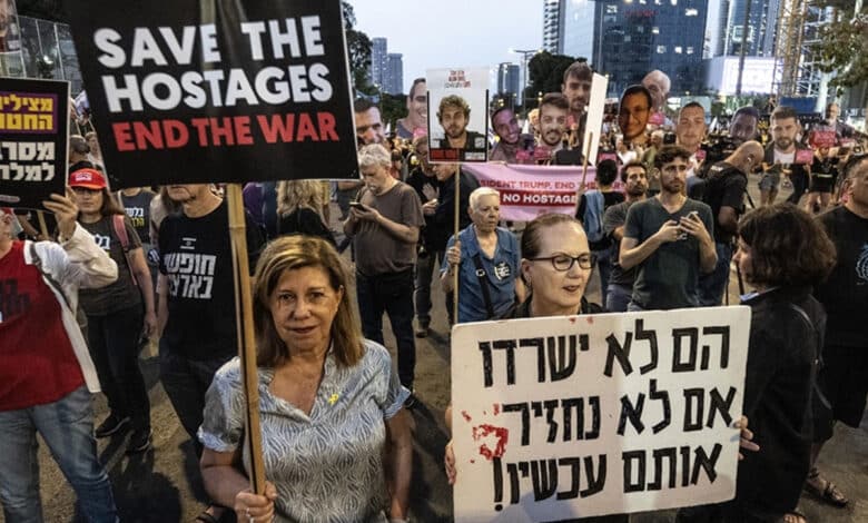 غزہ کی جانب یرغمالیوں کے اہل خانہ کا کوچ، جنگ ختم کرنے کا مطالبہ