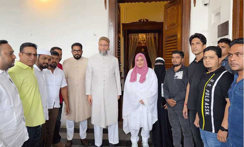 کانگریس کو چھوڑ کر عائشہ فرحین مجلس میں شامل