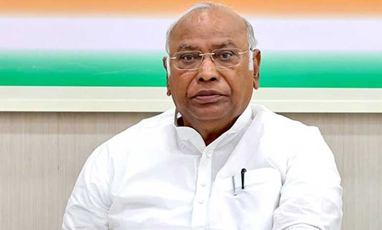 کھرگے انڈیا بلاک قائدین کو ڈنر دیں گے