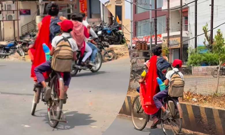 "سائیکل پر ماں کی جدوجہد نے سب کو اشکبار کر دیا"