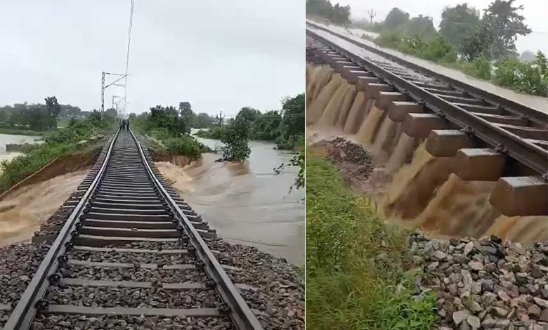 شدید بارش سے ریلوے ٹریک کو نقصان۔ کئی ٹرینوں کا رخ موڑا گیا (ویڈیوز)