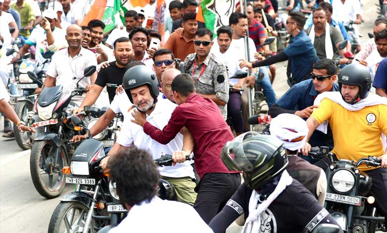 راہول گاندھی کی سیکورٹی میں چُوک