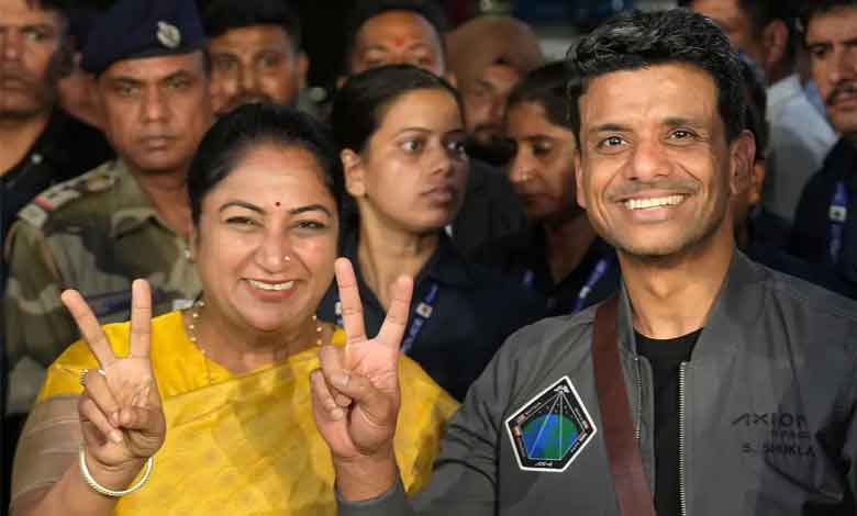 خلاباز شبھانشوشکلا کا ملک واپسی پر شاندار خیرمقدم (ویڈیو)