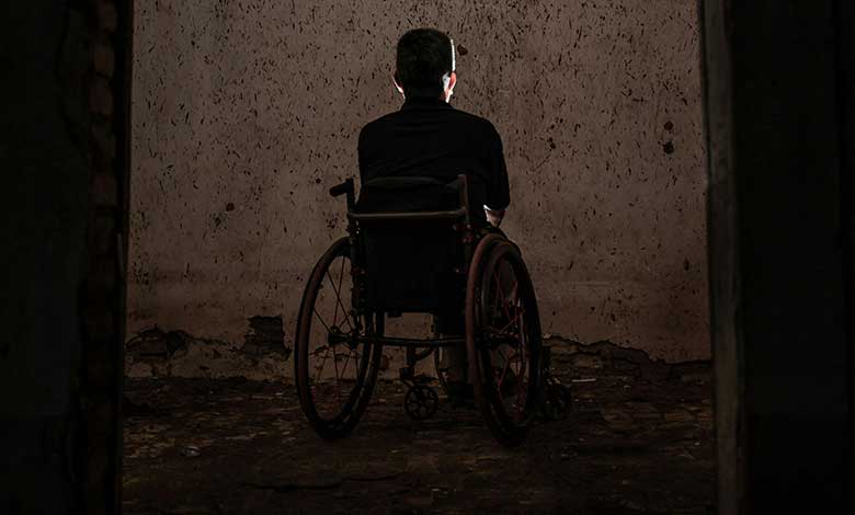 معذور نوجوان نے تعلیم کو ہتھیار بناکر لکچرر بن کر کامیابی حاصل کی