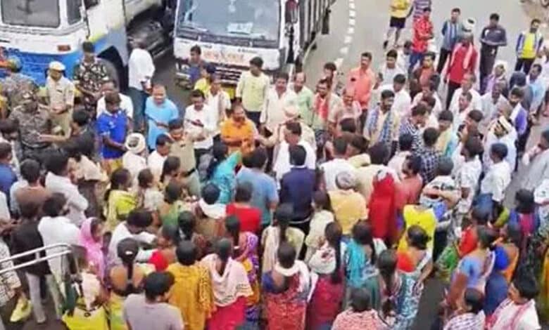 تلنگانہ میں یوریا کی شدید قلت۔کسانوں کا احتجاج