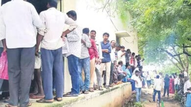 تلنگانہ: یوریا کیلئے کسانوں کو مشکلات کا سامنا