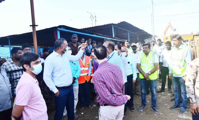 کمشنر جی ایچ ایم سی نے سلاٹرہوز کی سہولیات کا جائزہ لیا