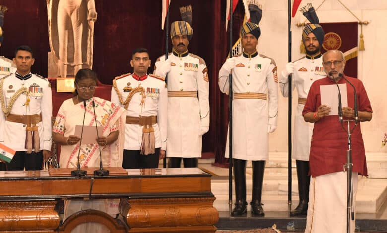 چندر پورم پونوسوامی رادھا کرشنن نے نائب صدر کے عہدے کا حلف اٹھایا