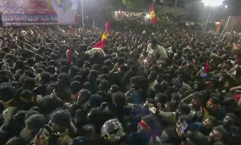 کرور سانحے میں 36 افراد ہلاک، اسٹالین نے عدالتی تحقیقات کے احکامات دیے اور معاوضے کا اعلان کیا