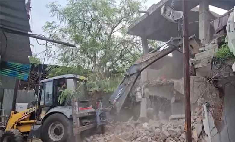 لو جہاد کیس بلڈوزر کارروائی شروع