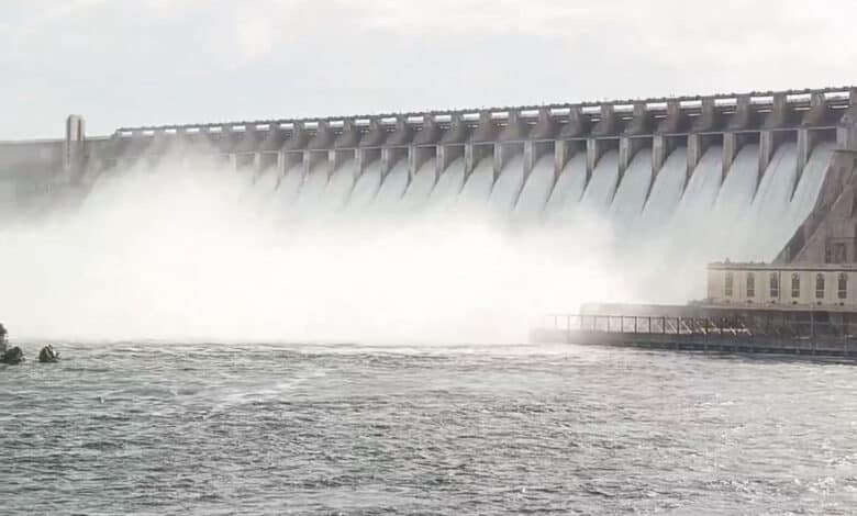 دریائے کرشنا میں پانی کا شدیدبہاو،کئی پراجکٹس کے دروازے کھول کرپانی چھوڑاگیا