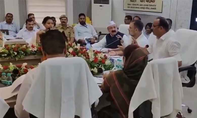 راہول گاندھی اور یوپی کے وزیر کی بحث و تکرار کا ویڈیو وائرل