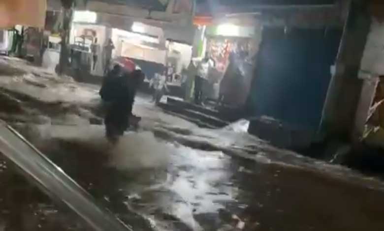 شہر حیدرآباد میں بارش سے کئی کالونیوں میں پانی داخل