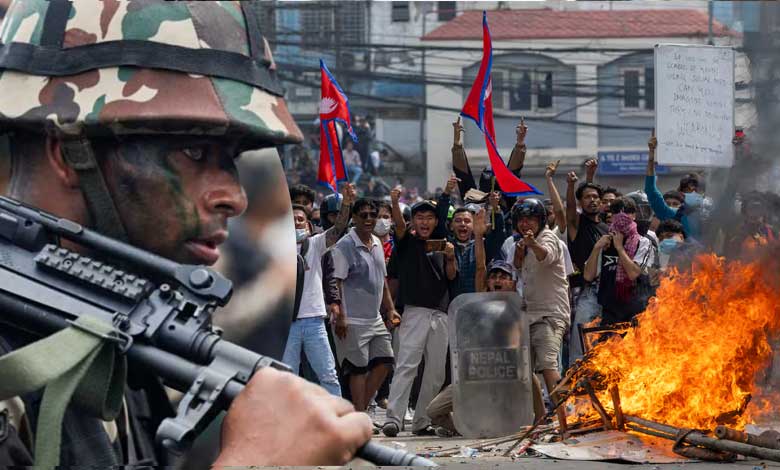 نیپال، فوج کے زیرکنٹرول، ملک بھر میں کرفیو