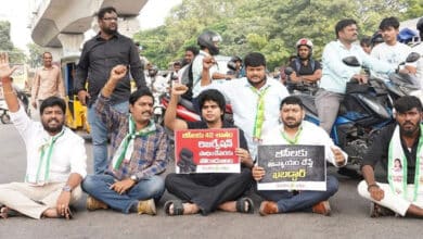 حیدرآباد میں انسانی زنجیرپروگرام۔ کویتا کے فرزند کی پہلی مرتبہ شرکت،بیٹے کو سیاسی میدان میں اتارنے کی تیاریاں شروع