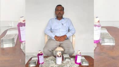 تلنگانہ: ڈسٹرکٹ کو آپریٹیو آفیسر رشوت لیتا ہوا پکڑا گیا