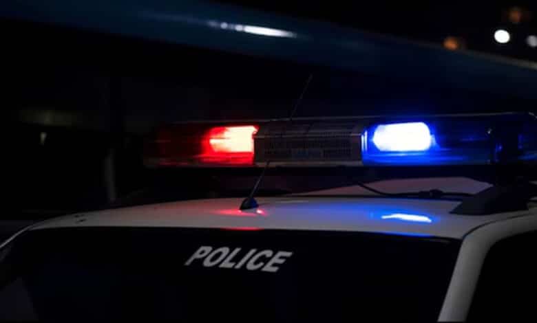 تلنگانہ: سب انسپکٹر کی انسانی ہمدردی، حادثہ کے شکار زخمی شخص کو پولیس کی گاڑی میں اسپتال منتقل کیا