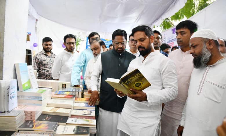 حیدرآباد: صدر TMREIS محمد فہیم قریشی نے ہُدا اسلامک بک فیئر 2025 کا دورہ کیا