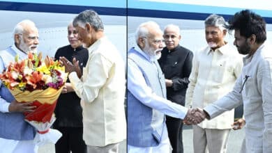 وزیراعظم کی اے پی آمد۔گورنر عبدالنظیر،چندرابابو، پون کلیان نے استقبال کیا