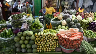 ترکاری کی قیمتوں میں بے تحاشہ اضافہ،  قیمتیں آسمان سے باتیں کرنے لگیں، گھر کا بجٹ تباہ