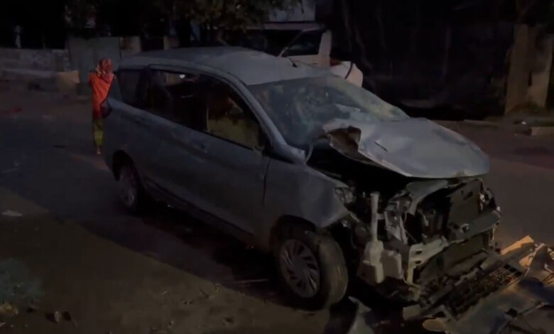 تلنگانہ: حالت نشہ میں کار بے قابو۔فٹ پاتھ پر بنی دکانات کو ٹکر