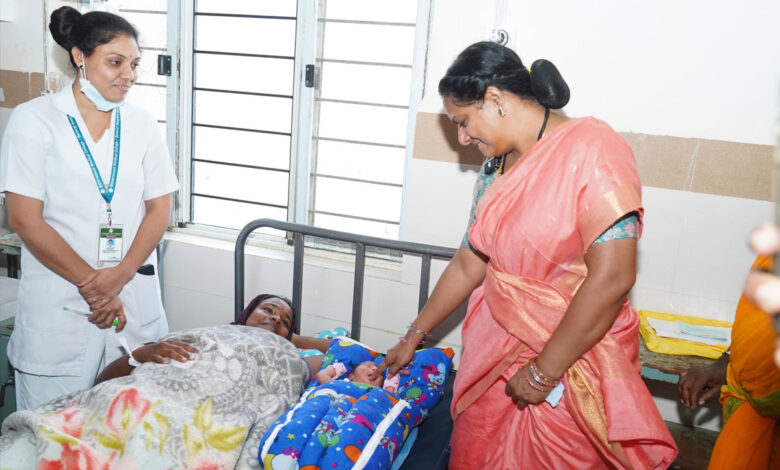 ونپرتی اسپتال کا دورہ، صدر تلنگانہ کویتا نے عملے کی کمی اور ادویات کی قلت پر تشویش ظاہر کی