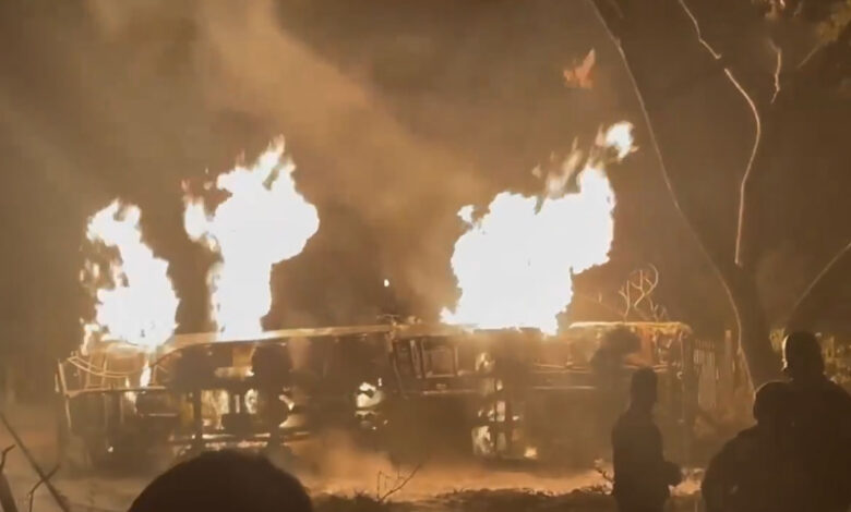 تلنگانہ: محبوب نگر میں ٹینکر اور کنٹینر میں خوفناک تصادم، ایک ڈرائیور زندہ جھلس کرہلاک