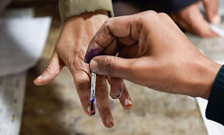 تلنگانہ بھر میں پہلے مرحلہ کے پنچایت انتخابات کا عمل شروع