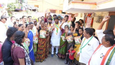 نوین یادو کی پُرجوش اپیل: "میں آپ کا اپنا بیٹا ہوں، میرے ساتھ کھڑے ہو جائیں"