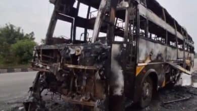 تلنگانہ میں ایک اور پرائیویٹ ٹراویلس کی بس شعلہ پوش،جان بچانے بعض مسافرین نے کھڑکیاں توڑ کر باہر چھلانگ لگا دی