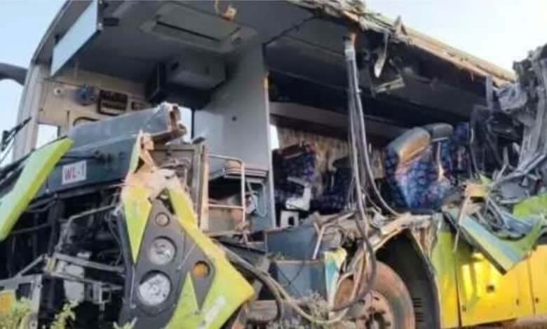 ورنگل۔حیدرآباد ہائی وے پر آر ٹی سی بس خوفناک حادثہ کا شکار، دو ہلاک، 6 زخمی
