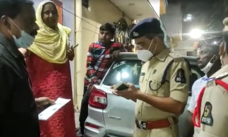 حیدرآباد کے راجندرنگر میں پولیس نے گھر گھر تلاشی مہم چلائی