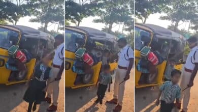 ایک ساتھ 23 اسکولی بچوں کو لے جانے والا آٹو ضبط، پولیس عہدیدار بھی یہ نظارہ دیکھ کر دنگ رہ گئے