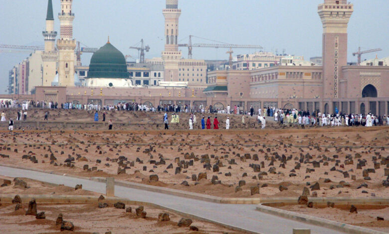 اسلام کے مقدس ترین قبرستانوں میں سے ایک جنت البقیع، وہ مقام جہاں ازواج مطہراتؓ و ہزاروں صحابہؓ آرام فرما ہیں