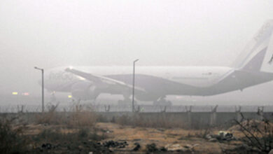 دہلی میں گھنا کہرا، انڈیگو اور ایئر انڈیا نے پروازوں میں تاخیر کی وارننگ جاری کی