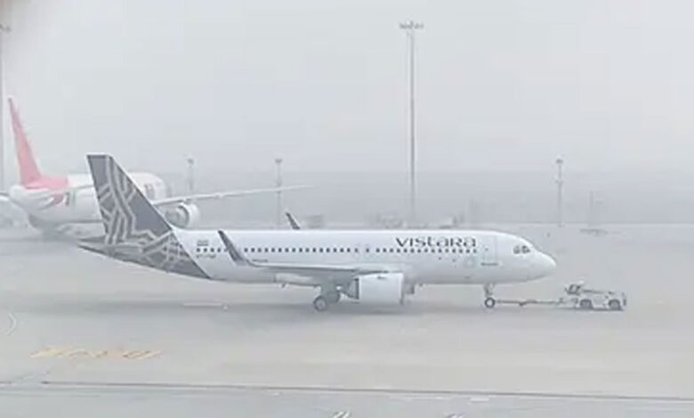 گھنے کہرے کے باعث دہلی ہوائی اڈے پر 40 پروازیں منسوخ