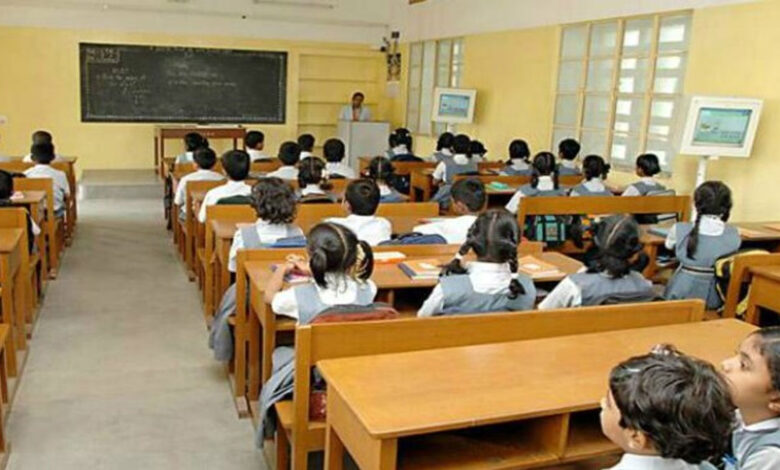 آلودگی سے بچوں کی حفاظت کے لیے دہلی حکومت سرکاری اسکولوں میں نصب کرے گی 10 ہزار ایئر پیوریفائر