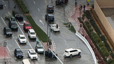 دبئی میں گرج چمک کے ساتھ موسلادھار بارش، ورک فرام ہوم نافذ