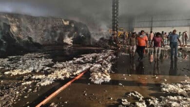 تلنگانہ کے سنگاریڈی ضلع میں کپاس کی مل میں بڑے پیمانہ پرآگ لگ گئی