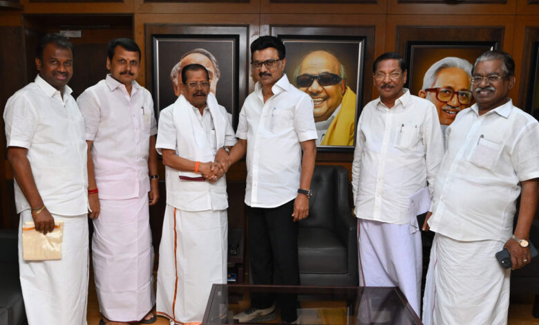 اے آئی اے ڈی ایم کے کے سابق رکن اسمبلی چناسامی ڈی ایم کے میں شامل