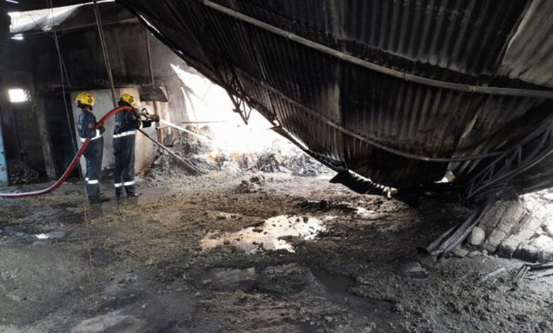 حیدرآباد: پلاسٹک کے یونٹ میں بڑے پیمانہ پرآگ لگ گئی