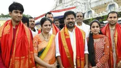 تروملا میں ایکادشی کے موقع پر تلنگانہ کے وزیر اعلیٰ کے بشمول اہم شخصیات نے درشن کئے