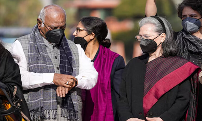 فضائی آلودگی پر اپوزیشن کا احتجاج، سونیا گاندھی نے کہا: سانس کیسے لیں