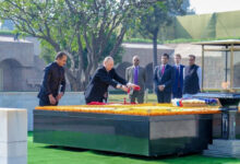 پوتن نے راج گھاٹ پر مہاتما گاندھی کو یاد کیا