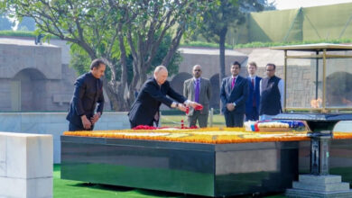 پوتن نے راج گھاٹ پر مہاتما گاندھی کو یاد کیا